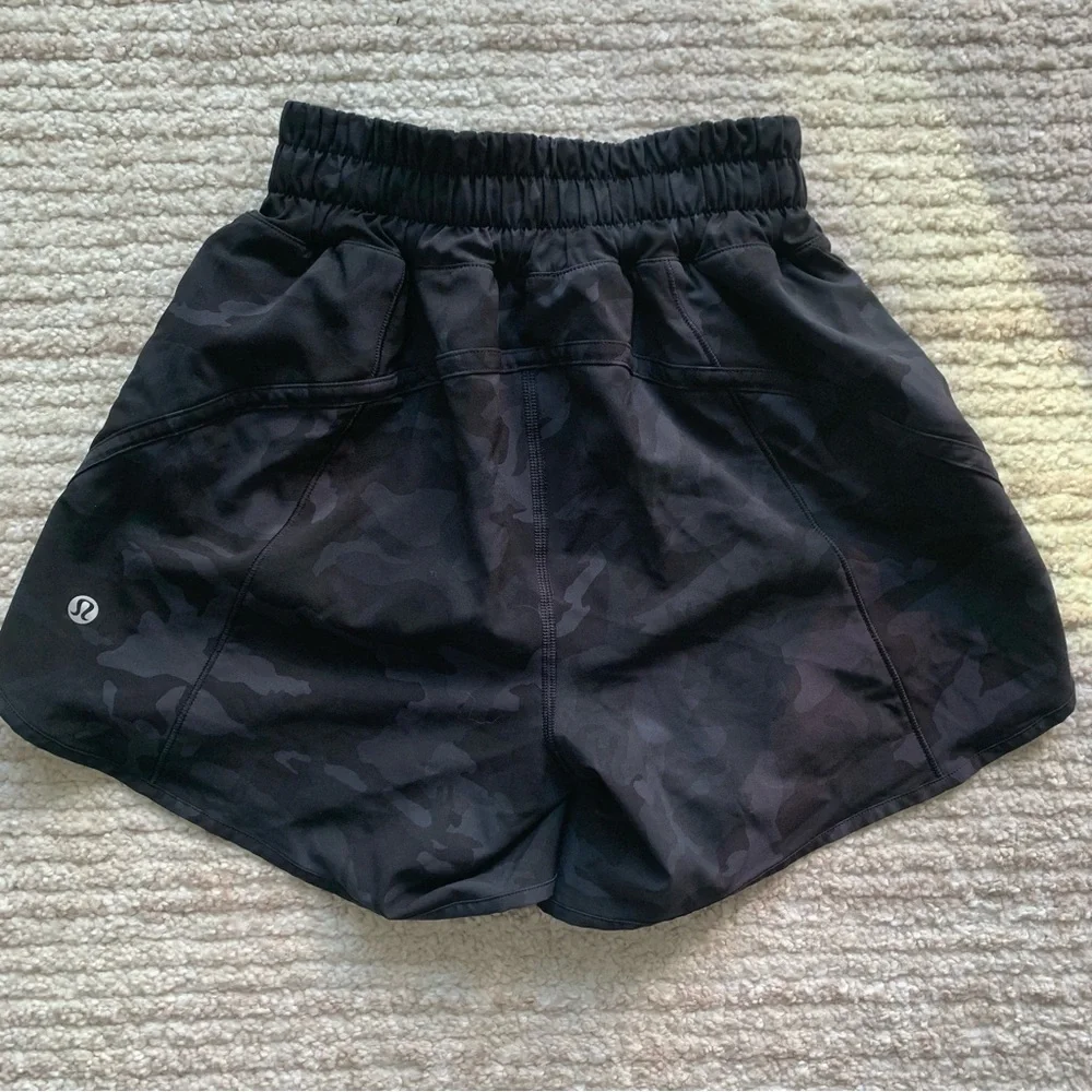Lululemon Track That Shorts 5” Black Camo Size 2